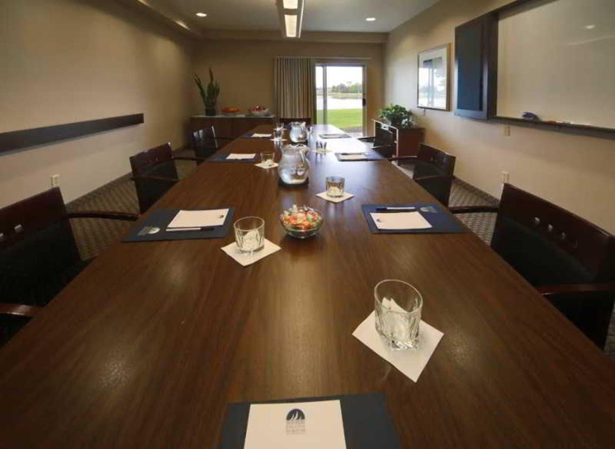 Executive Inn & Suites Oakland Bagian luar foto